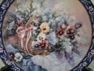 LENE LIU. 9 Samlartallrikar, Porslin. Blomstermotiv.