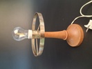 Bordslampa. Märkt E-AND modell 183. Mässing & Teak.