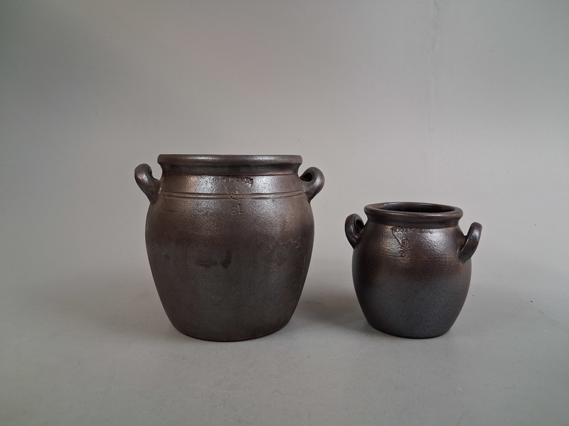 2 krus. Höganäs. 5 liter & 2 Liter.