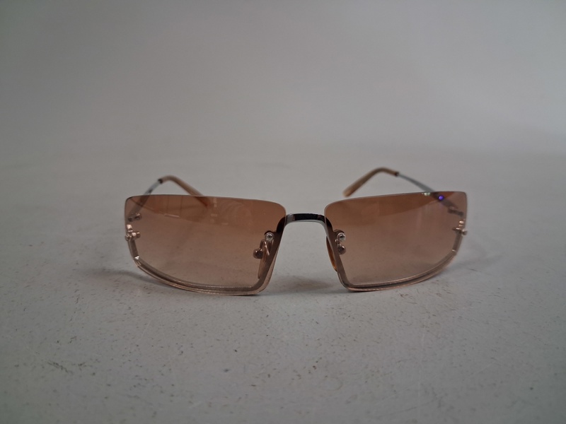 VERSACE. Solglasögon, CBL-2620.