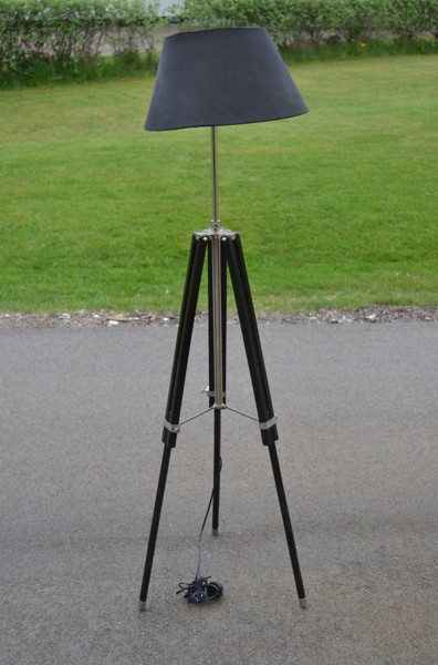 Golvlampa. Interstil Interior AB