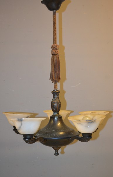 Taklampa. Art Deko, 1900-talets första hälft.