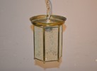 Tak/utelampa. Gulmetall & glas, 1900-talet.