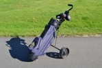 Golfbag med klubbor.