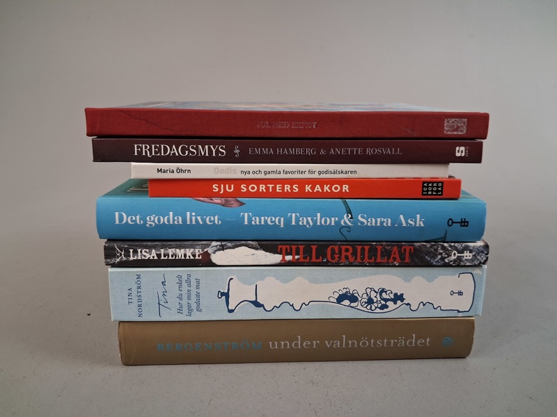 Diverse kokböcker.