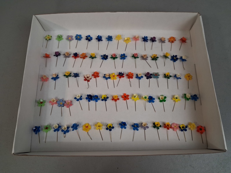 Cirka 80 Majblommor.