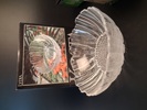Diverse glas. Kosta, Lydig Waterlily & Kotilasi Linnea.