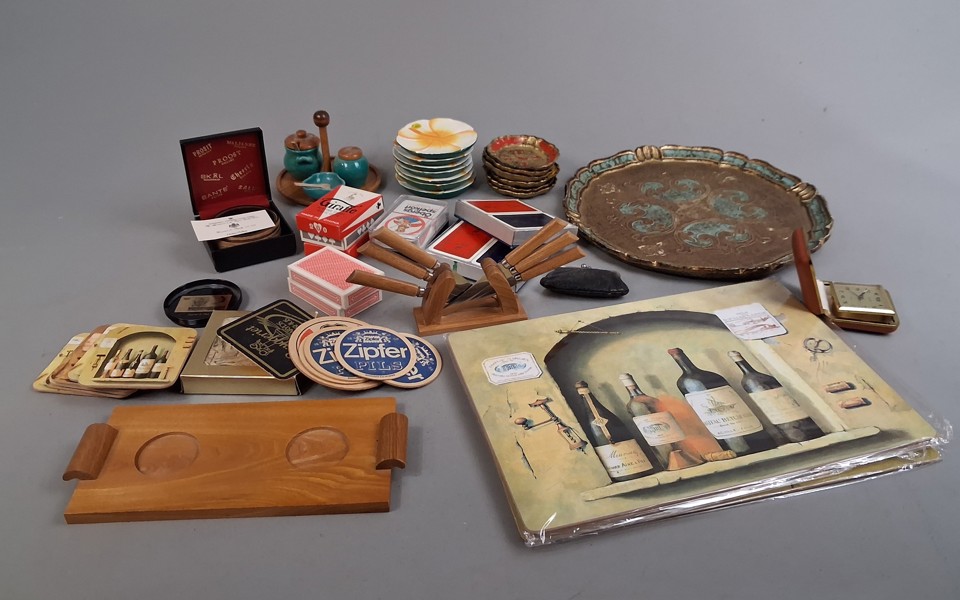Diverse. Bl.a Kortlekar, Bricka, dryckesunderlägg m.m.