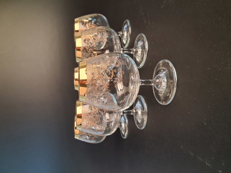 6 Cognacskupor. Gulddekor.