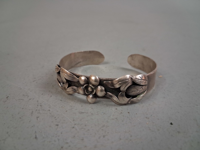 Armband. Silver, 27,5gram, syratestat.