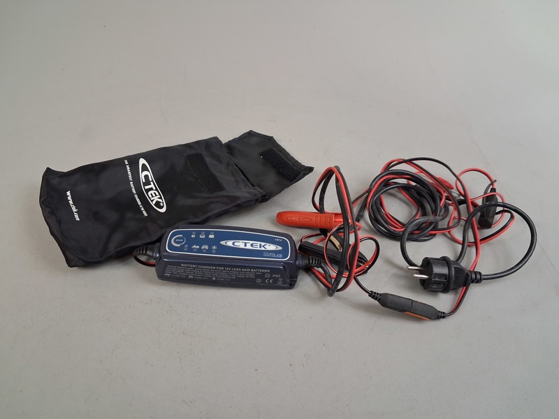 Batteriladdar. CTEK.