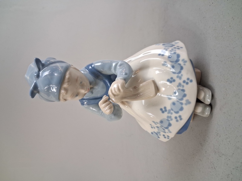Figurin. porslin. GDR Tyskland.