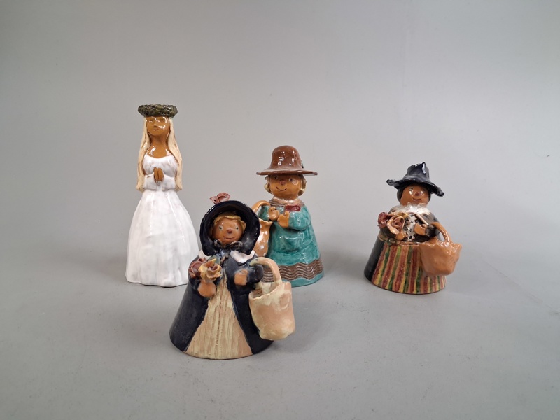 4 Figuriner. signerade. E Wison & Wison.