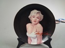 Samlartallrikar. 19st, "Marylin Monroe", Delphi, Bradex, 1990-talet.