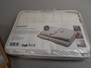 Värmefilt 150x80cm & diverse tavlor.