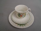 Kaffekoppar fat & Assietter. Jul, Fyrklövern. 1977,1979, 1980, 1982,1983 har 3 delar 78 & 81 saknar koppar.