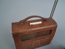 Äldre radio AGA & liten TV Transtec, 5 tum.