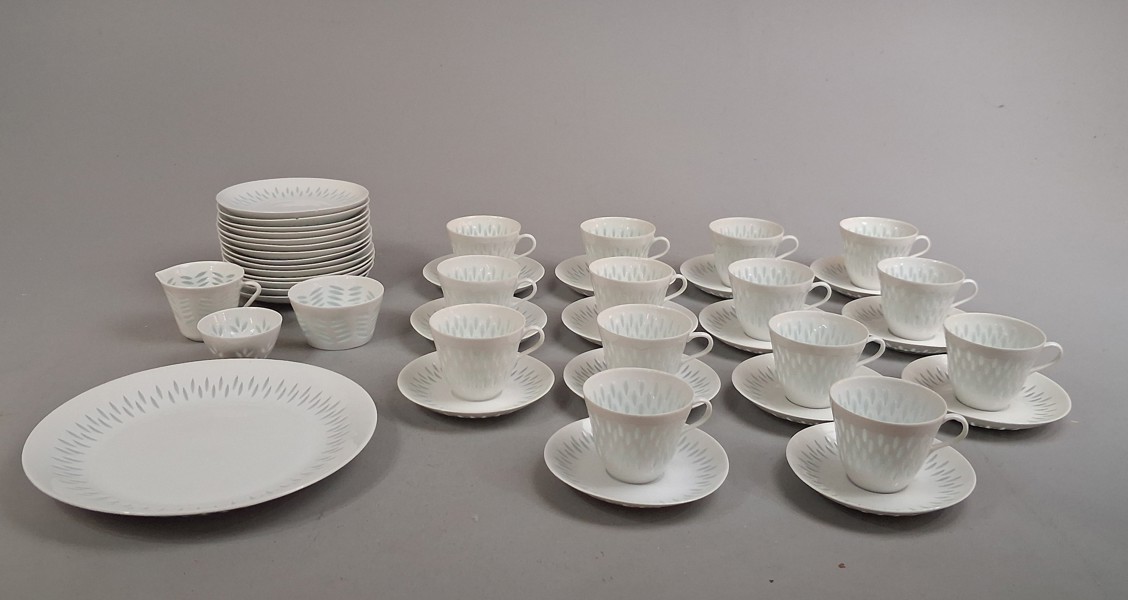 FRIEDL HOLZER KJELLBERG. Kaffeservis, "Risporslin", 32 delar, Arabia, 1900-talet.