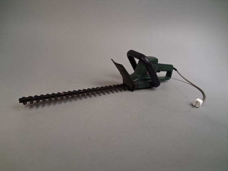 Häcksax. Black & Decker GT 230. 50/20 inch.