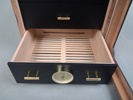 Humidor, Chiani Adorini.