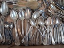 Diverse bestick. Mestadels nysilver.