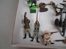 23 Soldater, figurer. Bl.a Elastolin & Britains m.m.