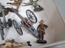 23 Soldater, figurer. Bl.a Elastolin & Britains m.m.