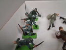 23 Soldater, figurer. Bl.a Elastolin & Britains m.m.