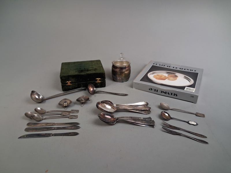 Diverse. Bl.a Nysilver m.m.