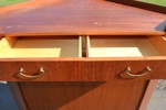Barskåp (hörnskåp). Teak, 1950/60-talet.