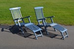 2 Däckstolar. Bemålat teak, 1950/60-talet.