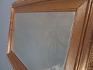 Spegel. Träram, guldfärgad. fasettslipat glas.