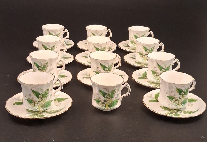 12 Koppar & 11 fat. Lily of the Walley, Liljekonvalj. Hammersley & co. fine bone China England.