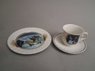 Kaffekoppar fat & Assietter. Jul, Fyrklövern. 1977,1979, 1980, 1982,1983 har 3 delar 78 & 81 saknar koppar.