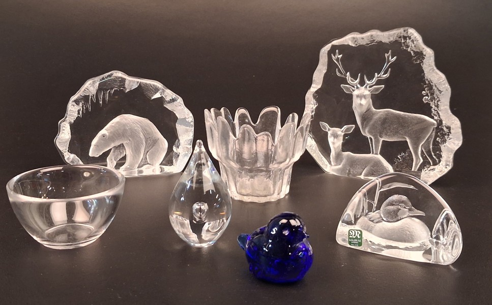 Diverse glas. Glasskulpturer. Bl.a Mats Jonasson m.m.