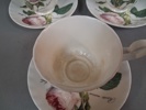 ROY KIRKHAM. 6 Kaffekoppar med fat, "Redout`e Roses", England.