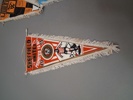 Fotbollsvimplar. 10 stycken, England, 1960/70-talet. Bl.a Newcastle, Nottingham, Chelsea m.m.
