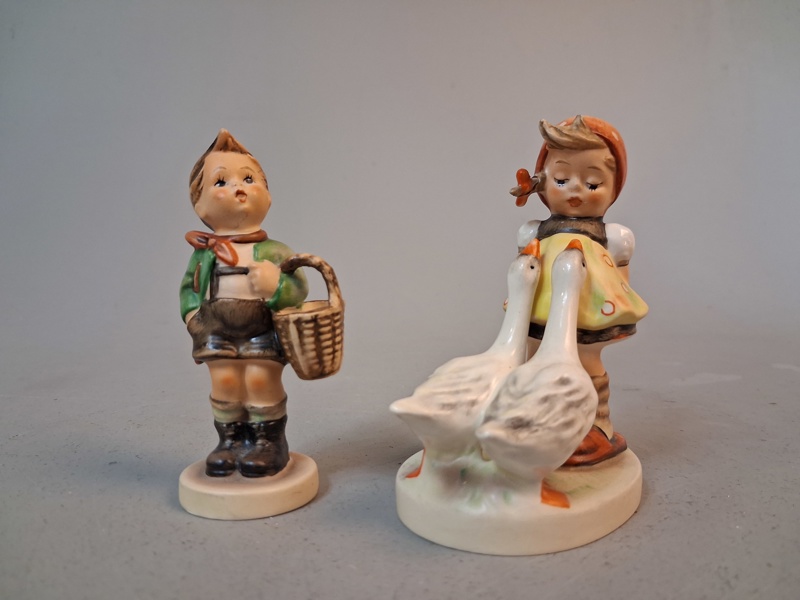 2 Figuriner. Goebel Germany.