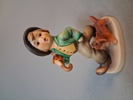 2 Figuriner. Hummel, Germany.