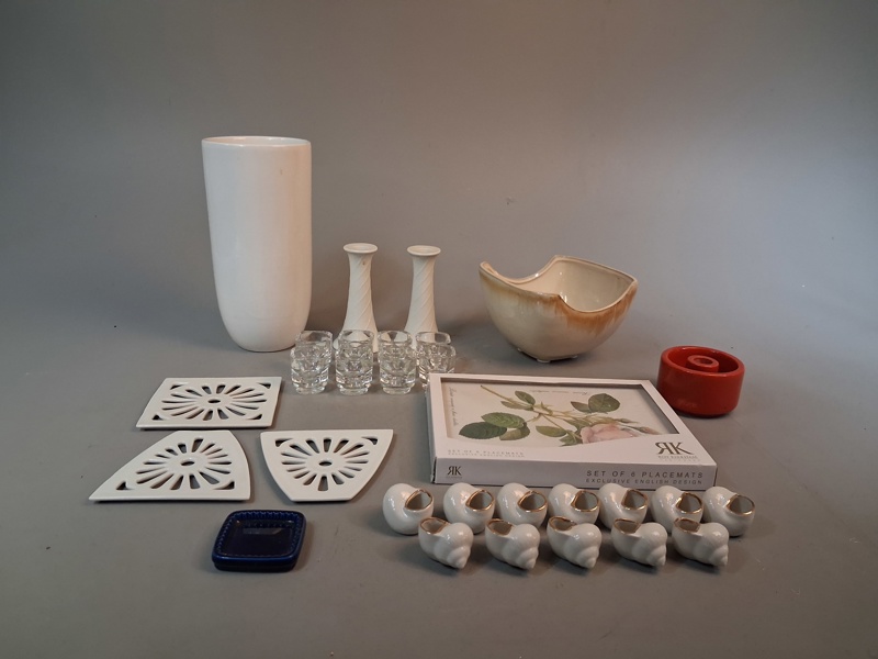 Diverse porslin, glas & keramik. Samtida.