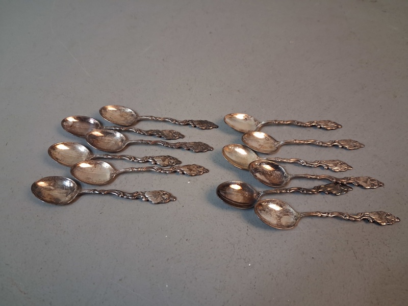 12 Moccaskedar. Silver 133,2gram.