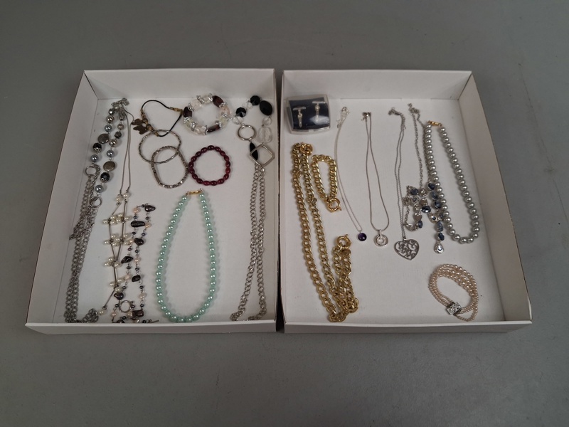 Diverse Bijouterier.
