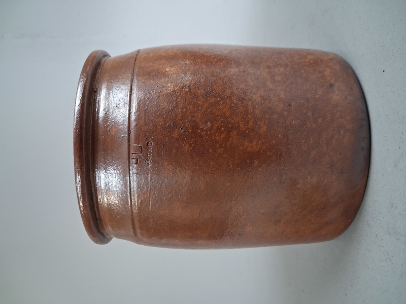 Krus. 4 Liter. Ystad.