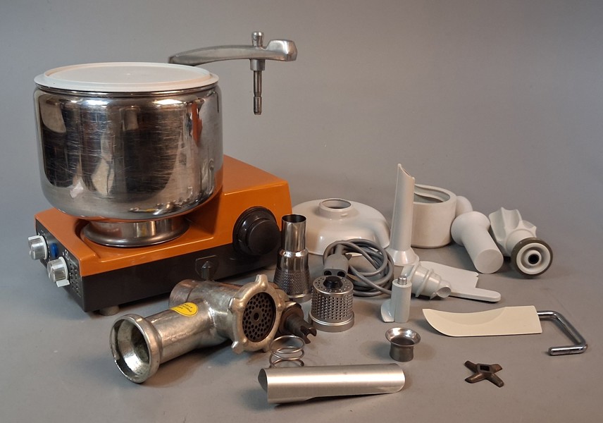 Hushållsassistent. Electrolux, med tillbehör.