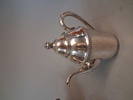 Diverse. Bl.a Nysilver, 2 flaskor i porslin Bell's m.m.