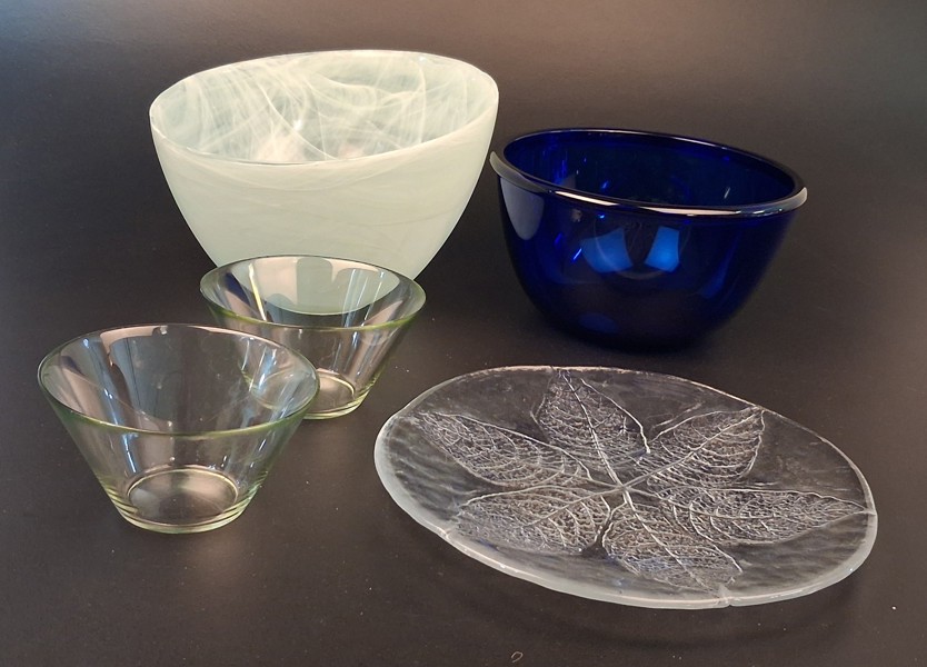 Diverse skålar, glas.