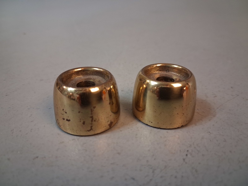 HANS-AGNE JAKOBSSON. 2 Ljusstakar, "L97", Mässing, Markaryd.