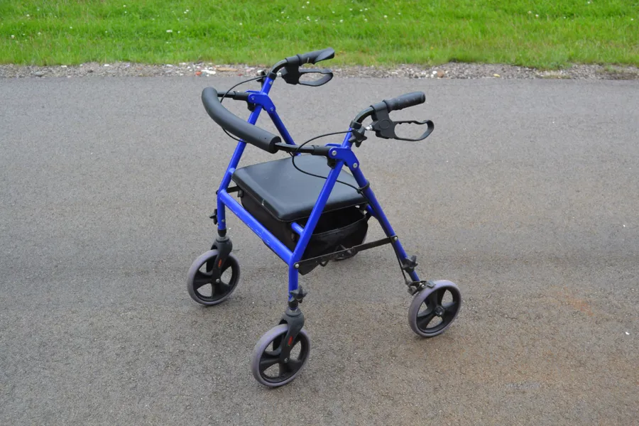 Rollator med sits.
