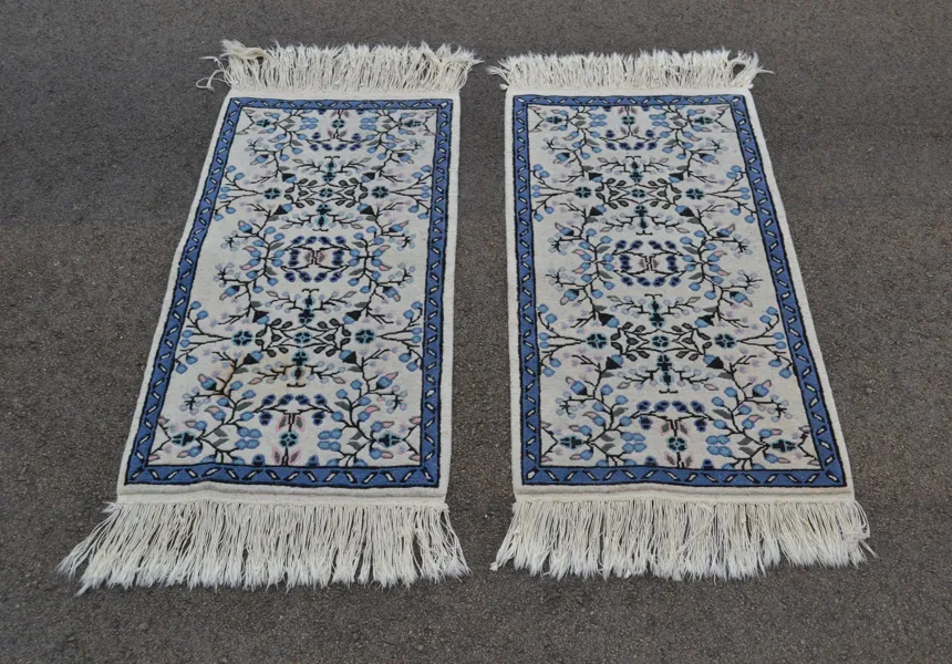 2 Mindre orientaliska mattor. Tunisien.