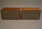 TANDBERG. FM Stereo receiver TR-200 & 1 par högtalare TL1210, samt handbok.